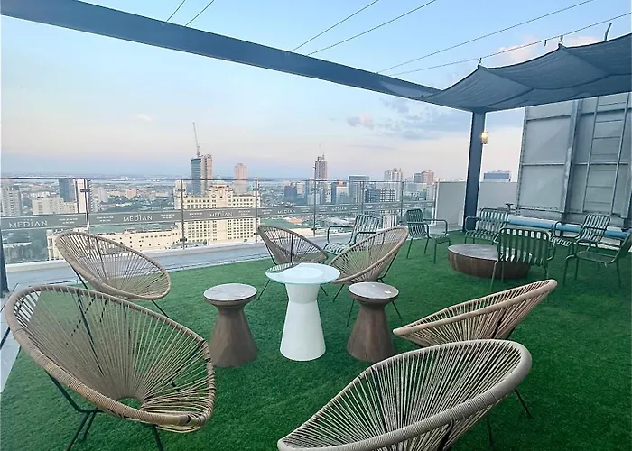 Peaceful Studio At The Median - Very Near In It Park & Waterfront Apartahotel