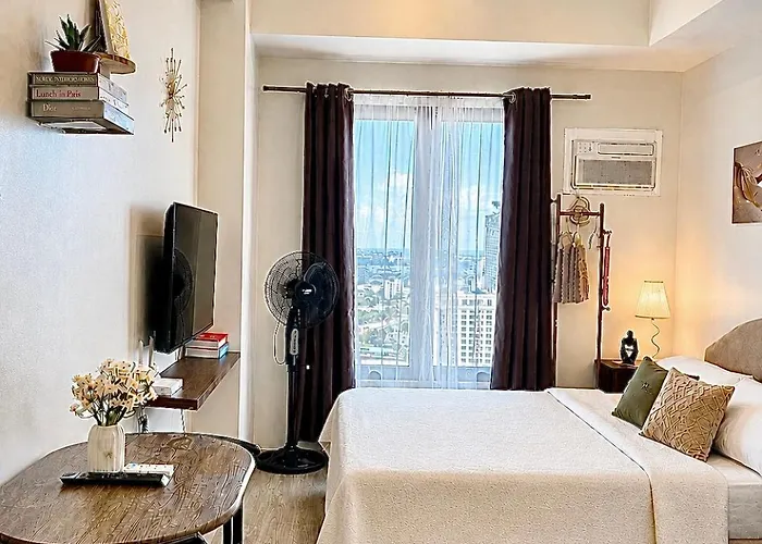 Aparthotel Peaceful At The Median - Skyline View, Short Walk To It Park 4*