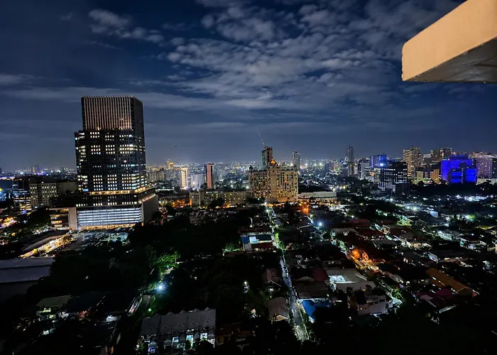Apartahotel Peaceful Studio At The Median - Very Near In It Park & Waterfront 4*